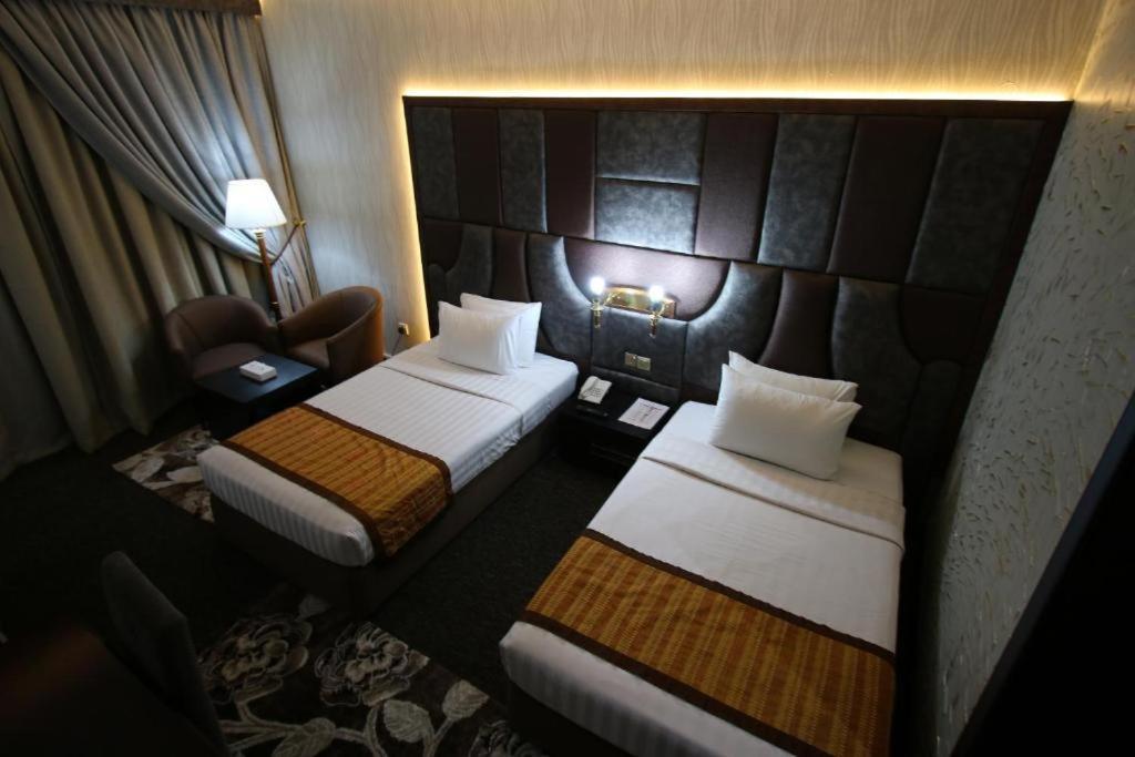 Knight Armour Hotel Dubaï Extérieur photo