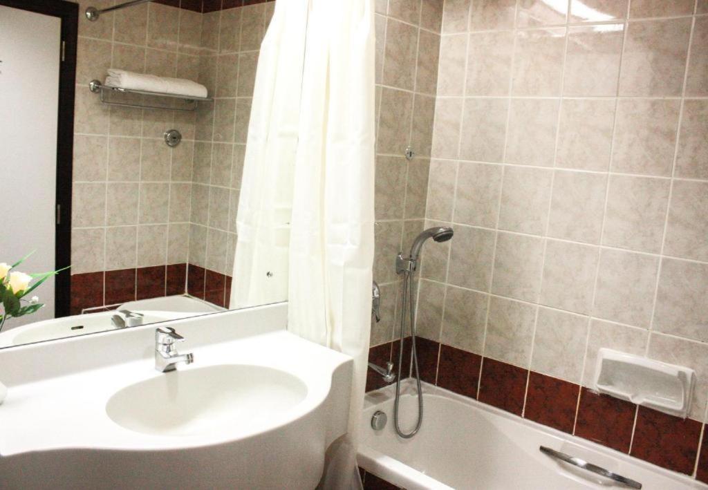 Knight Armour Hotel Dubaï Extérieur photo